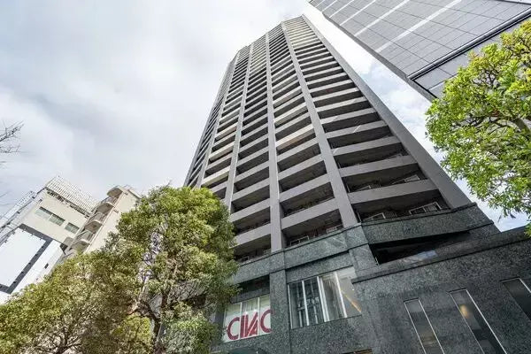 FIRST REAL TOWER SHINJUKU