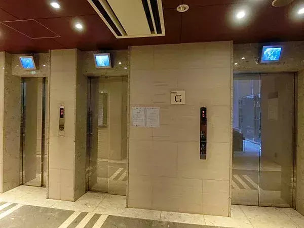 FIRST REAL TOWER SHINJUKU