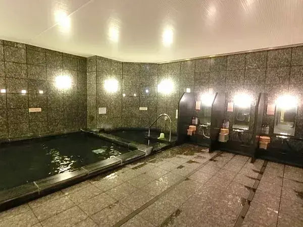 FIRST REAL TOWER SHINJUKU