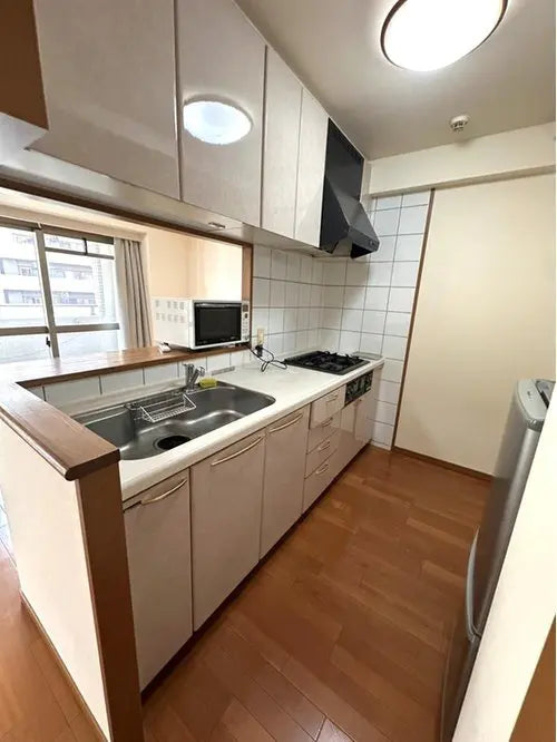 ROYAL MEADOW HIGASHI SHINSAIBASHI