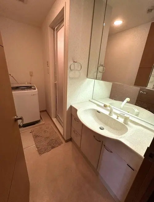 ROYAL MEADOW HIGASHI SHINSAIBASHI