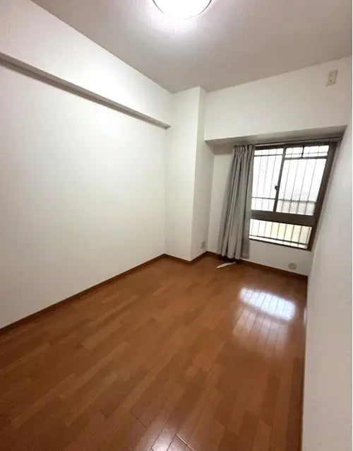 ROYAL MEADOW HIGASHI SHINSAIBASHI