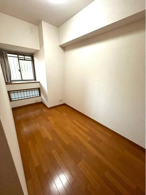 ROYAL MEADOW HIGASHI SHINSAIBASHI