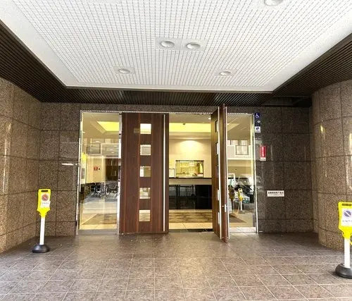 ROYAL MEADOW HIGASHI SHINSAIBASHI