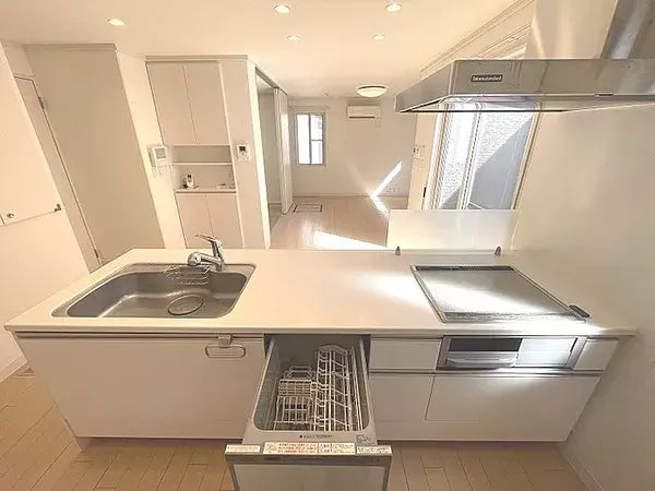 4LDK Bright Home Where Family Dreams Flouris, Tokyo