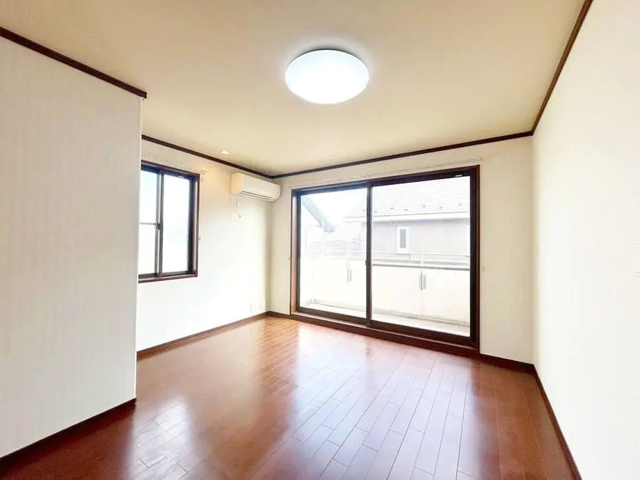 4LDK Bright Home Where Family Dreams Flouris, Tokyo