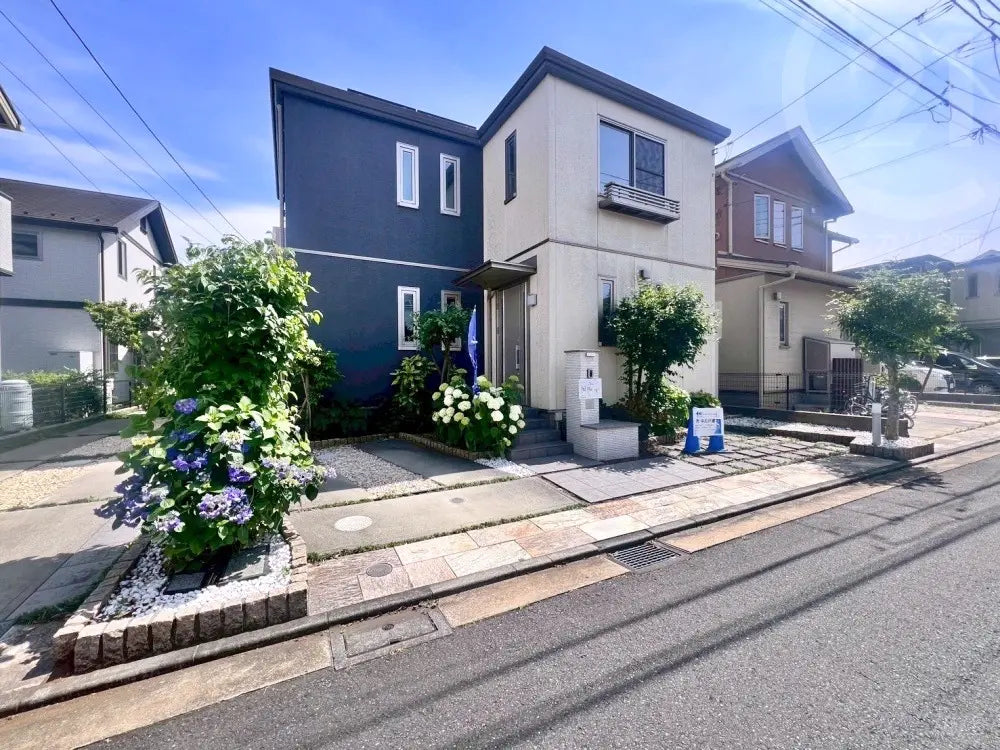 4LDK Bright Home Where Family Dreams Flouris, Tokyo