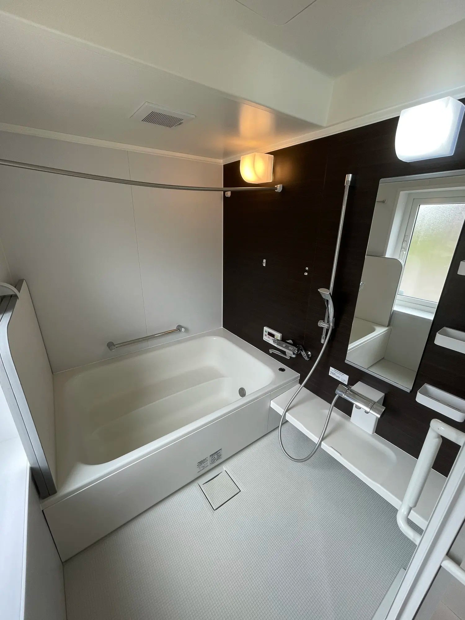 9Beds House in Eniwa-shi, Hokkaido