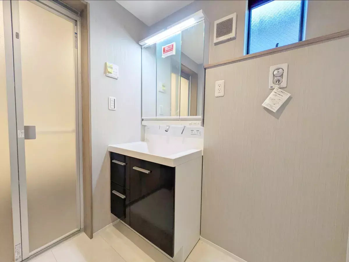 Itabashi Ward, Futaba-cho] Brand-New House