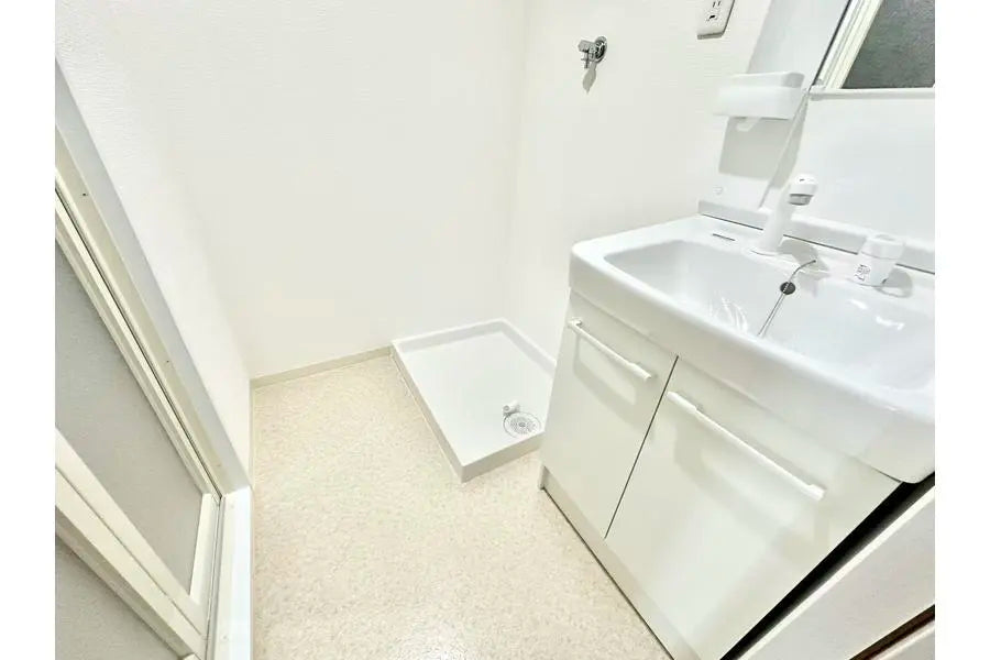 2Beds Apartment in Kadoma-shi, Osaka