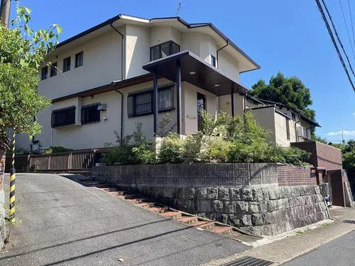 Miryo Oiwa, Yamashina Ward, Kyoto City, Kyoto Prefecture