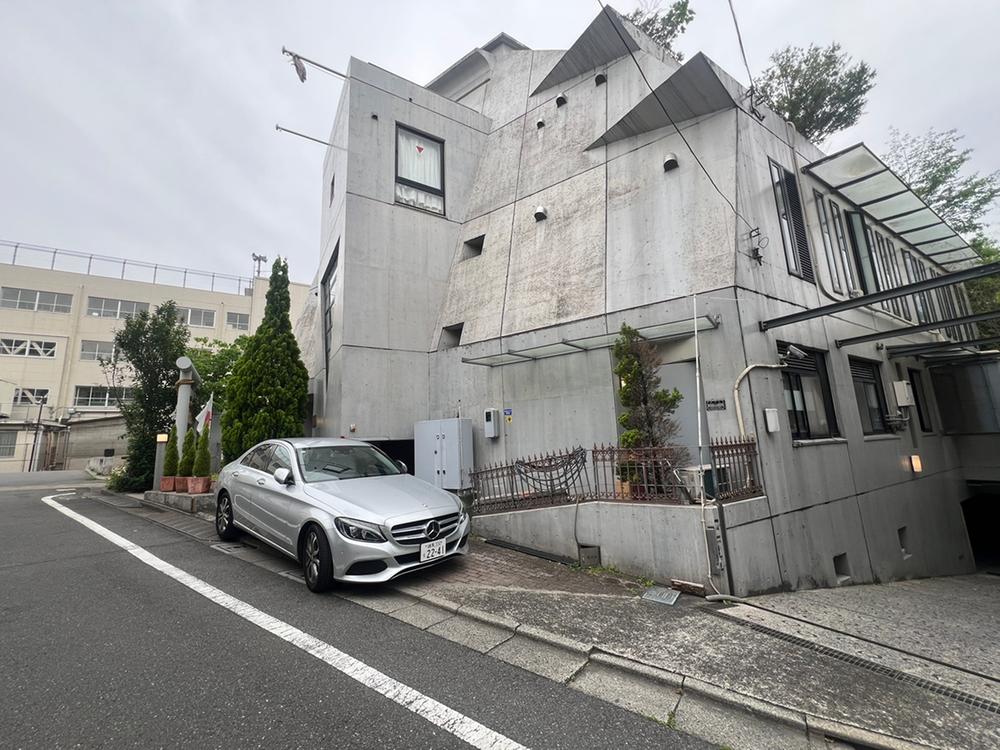 Honmachi 2, Nakano-ku, Tokyo