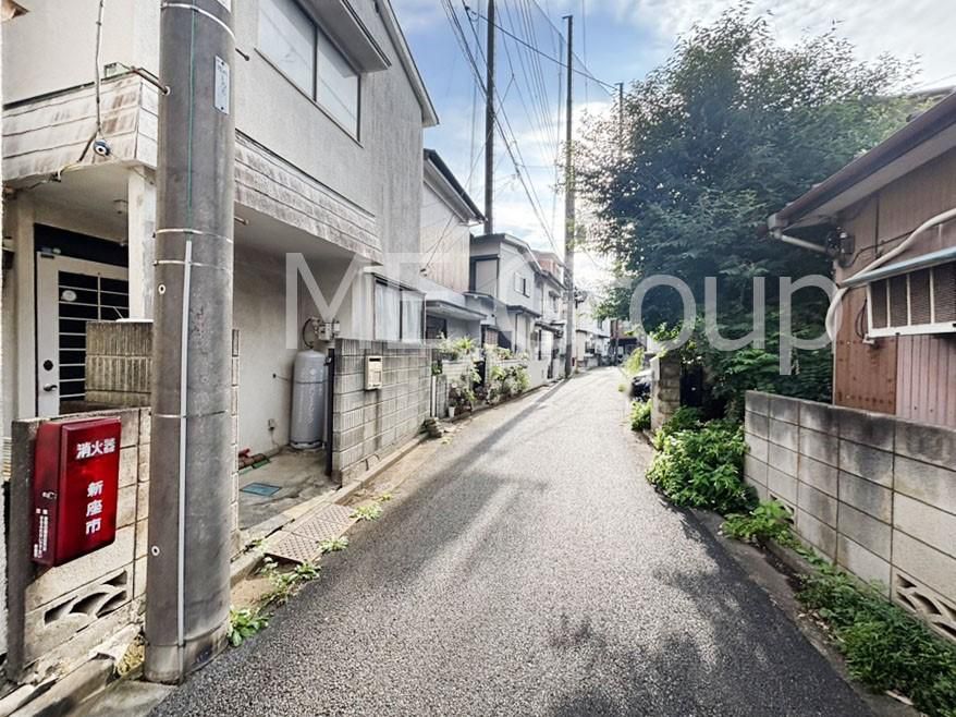 Baba 4 (Niiza Station)