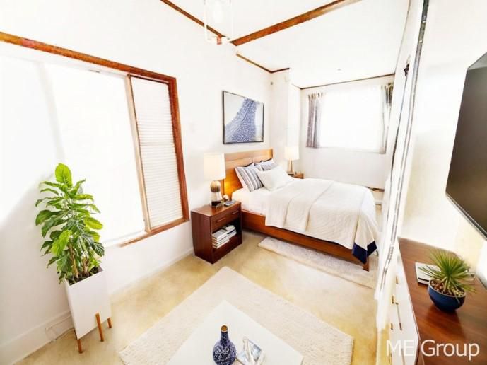 Baba 4 (Niiza Station)