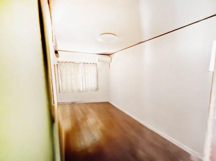 Baba 4 (Niiza Station)