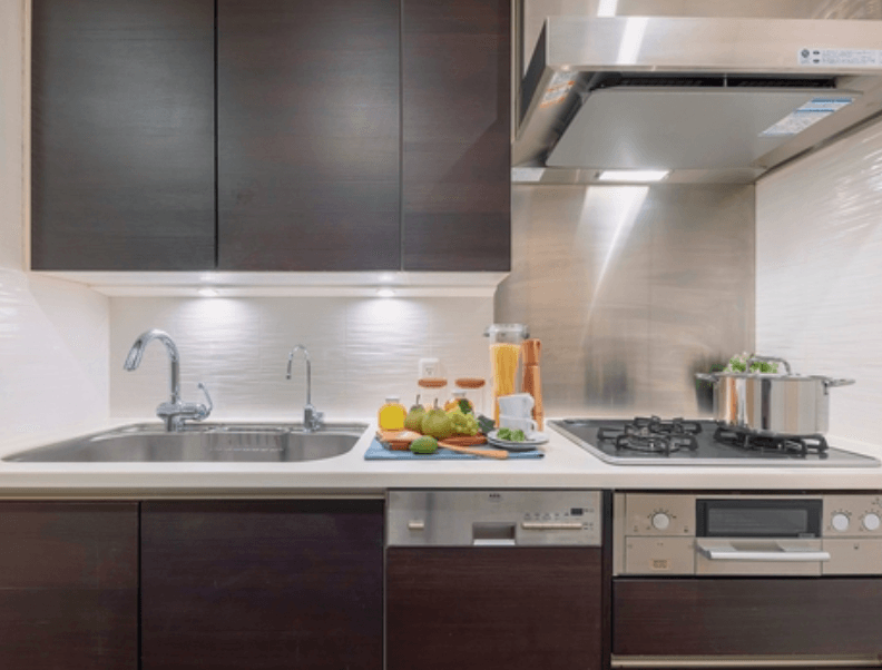 Akasaka Tower Residence Top of the Hill - PDJ Indonesia