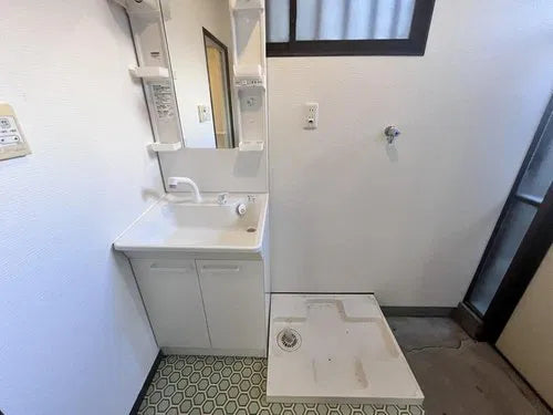 Kasugaidekita 1, Konohana-ku, Osaka-shi, Osaka Prefecture