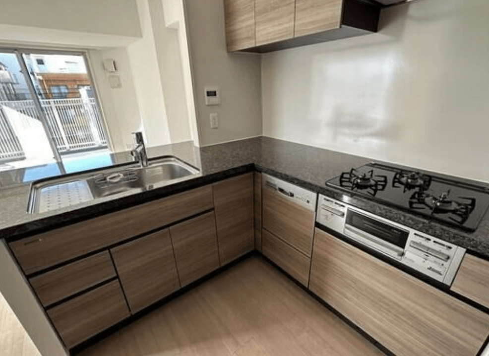 Crevia Kagurazaka - PDJ Indonesia