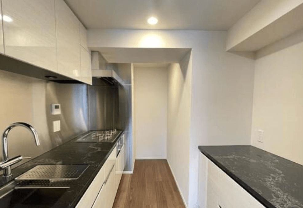 Crevia SHIBUYA TOMIGAYA - PDJ Indonesia