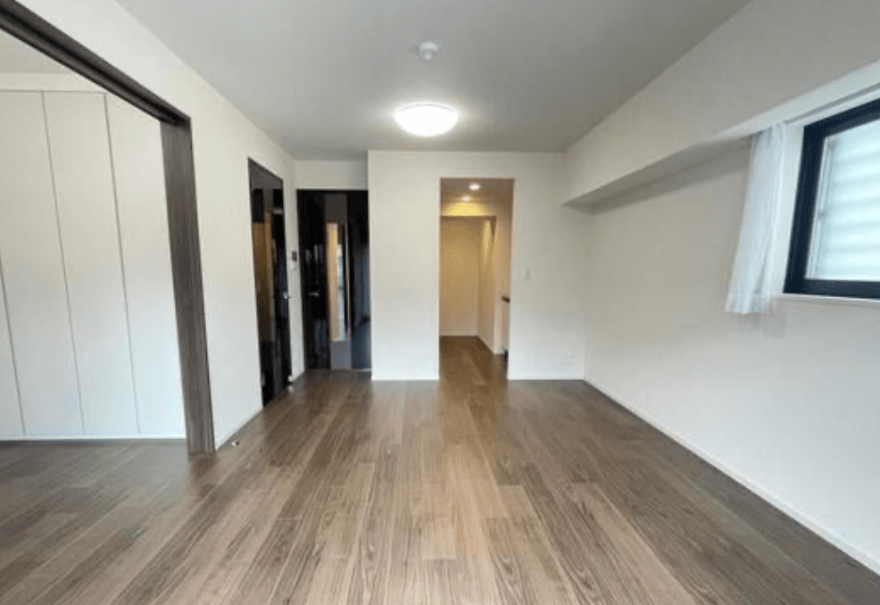 Crevia SHIBUYA TOMIGAYA - PDJ Indonesia