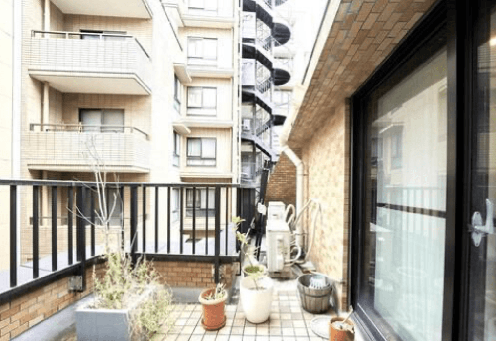 DEMEURE Minamiaoyama - PDJ Indonesia