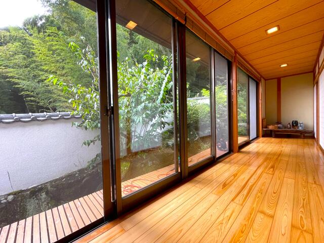 Traditional Japanese Home with Expansive Garden in Fukuoka