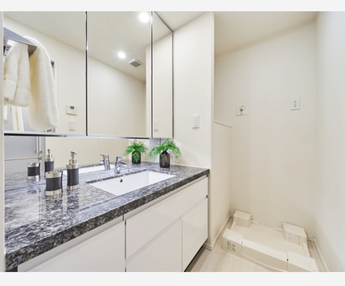 LAUREL-i Shirokane - PDJ Indonesia