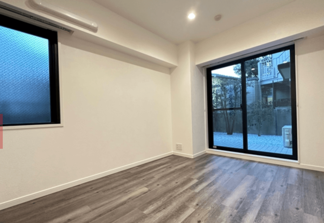 More Crest Jingumae - PDJ Indonesia