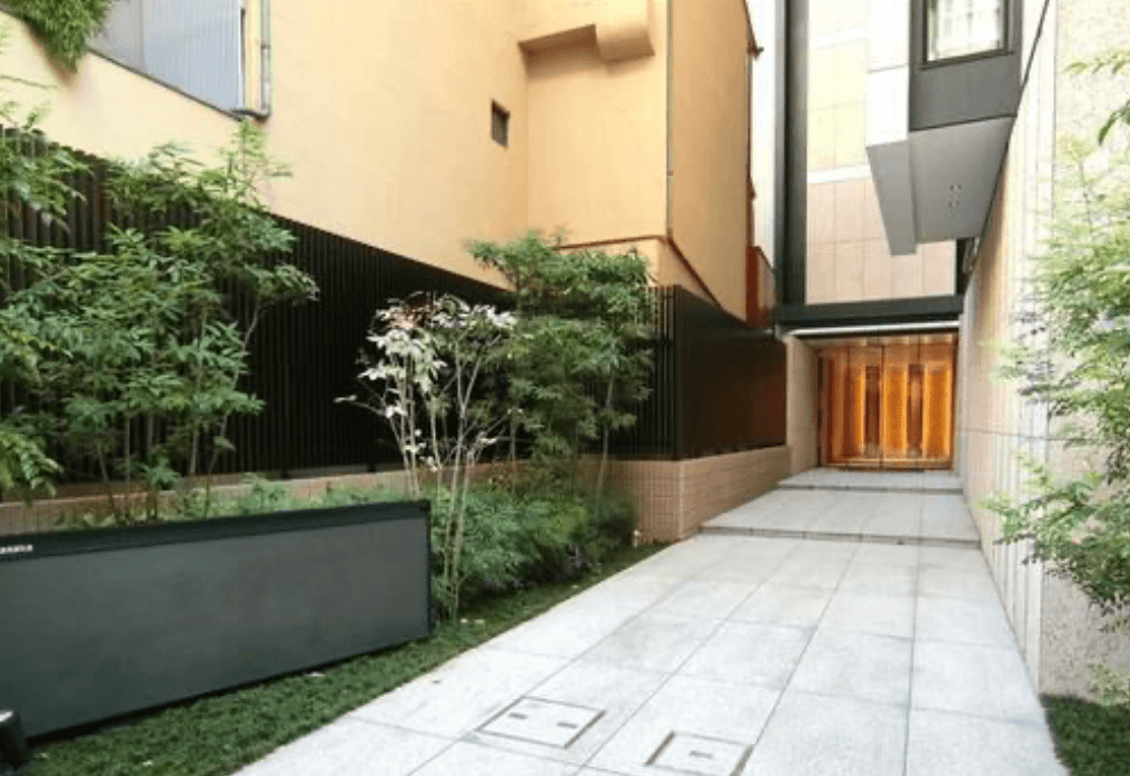 Pias Akasaka - PDJ Indonesia