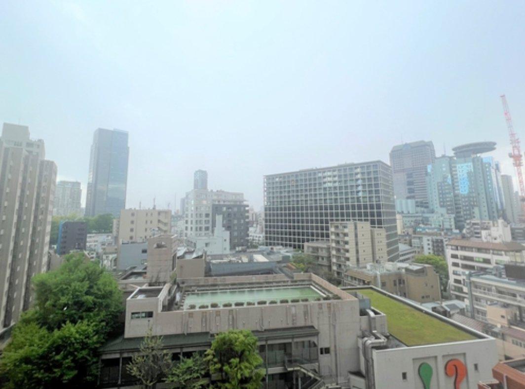 Akasaka Tower Residence Top of the Hill - PDJ Indonesia