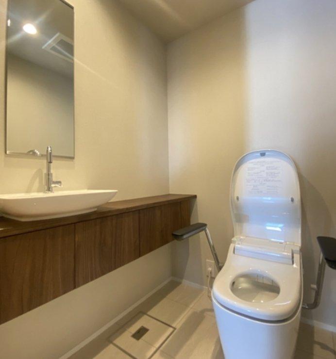 Aoyama THE Tower - PDJ Indonesia