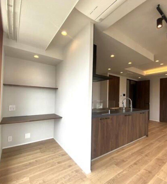 Aoyama THE Tower - PDJ Indonesia