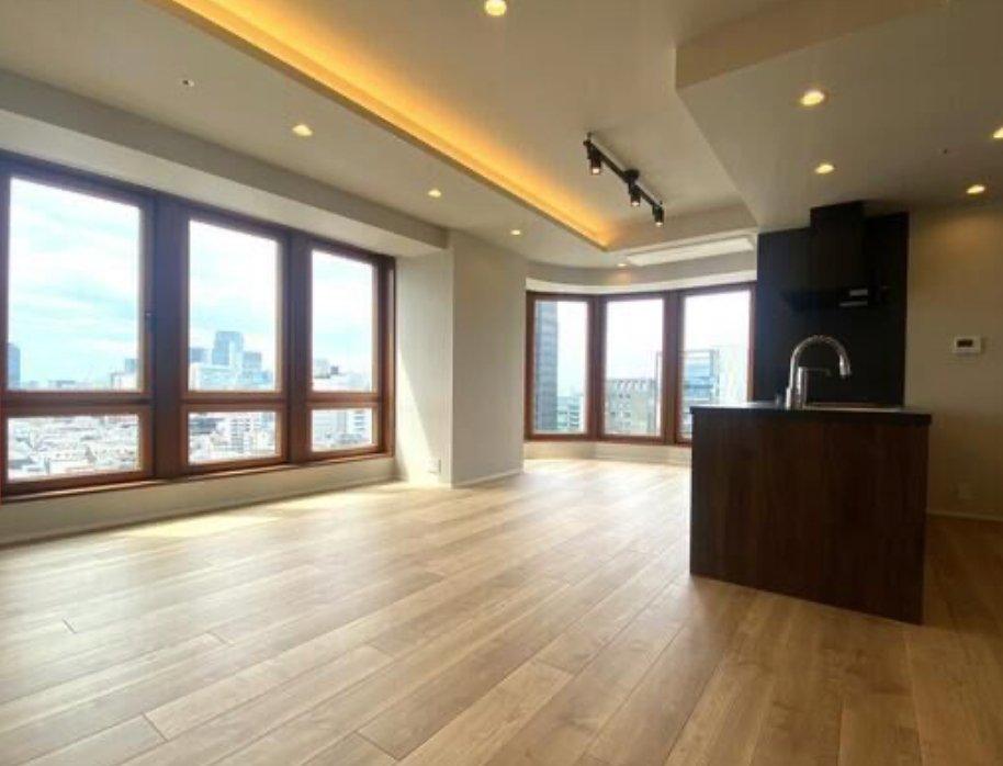 Aoyama THE Tower - PDJ Indonesia