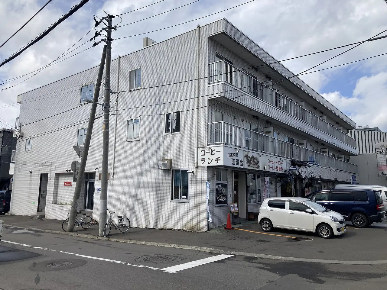 Apartment Building in Higashi-ku,Sapporo-shi, Hokkaido - PDJ Indonesia