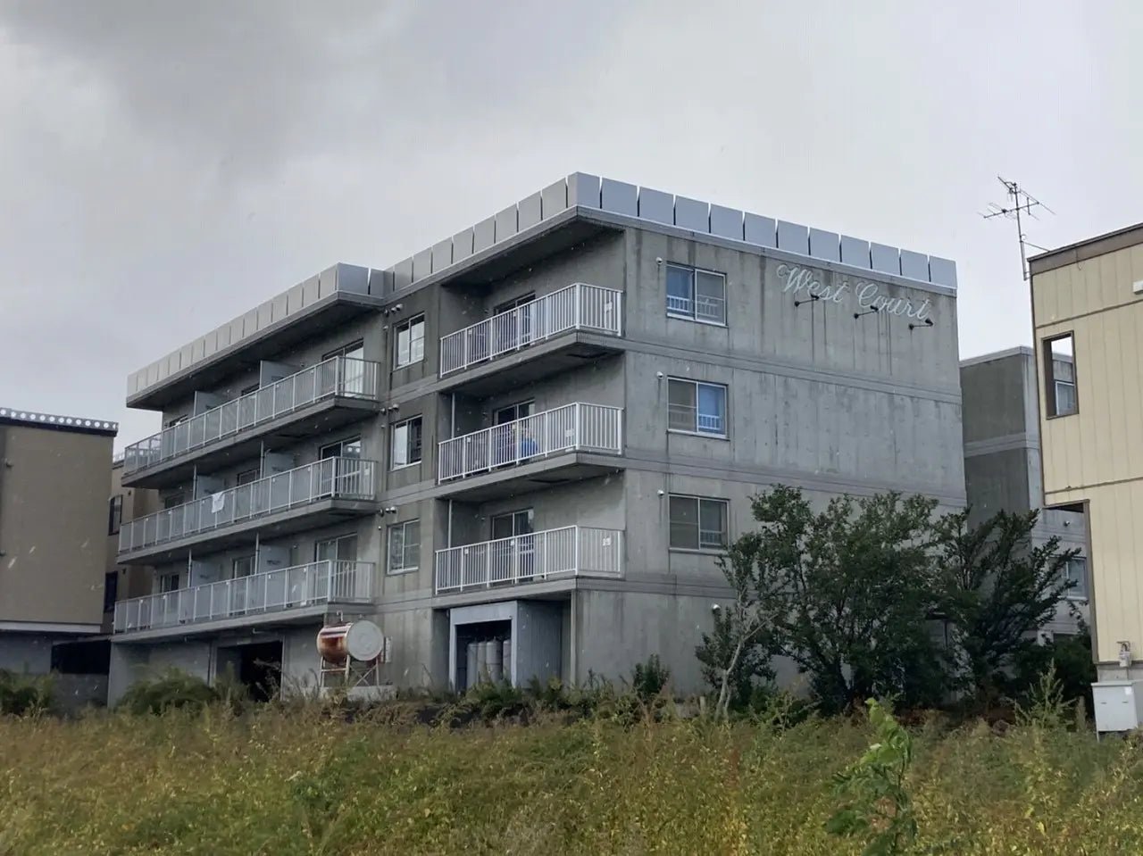 Apartment Building in Teine-ku,Sapporo-shi, Hokkaido - PDJ Indonesia