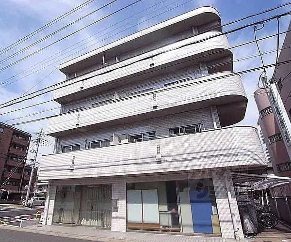 Apartment Building with a Shop Space and a House in Arashiyama, Kyoto for Sale - PDJ Indonesia