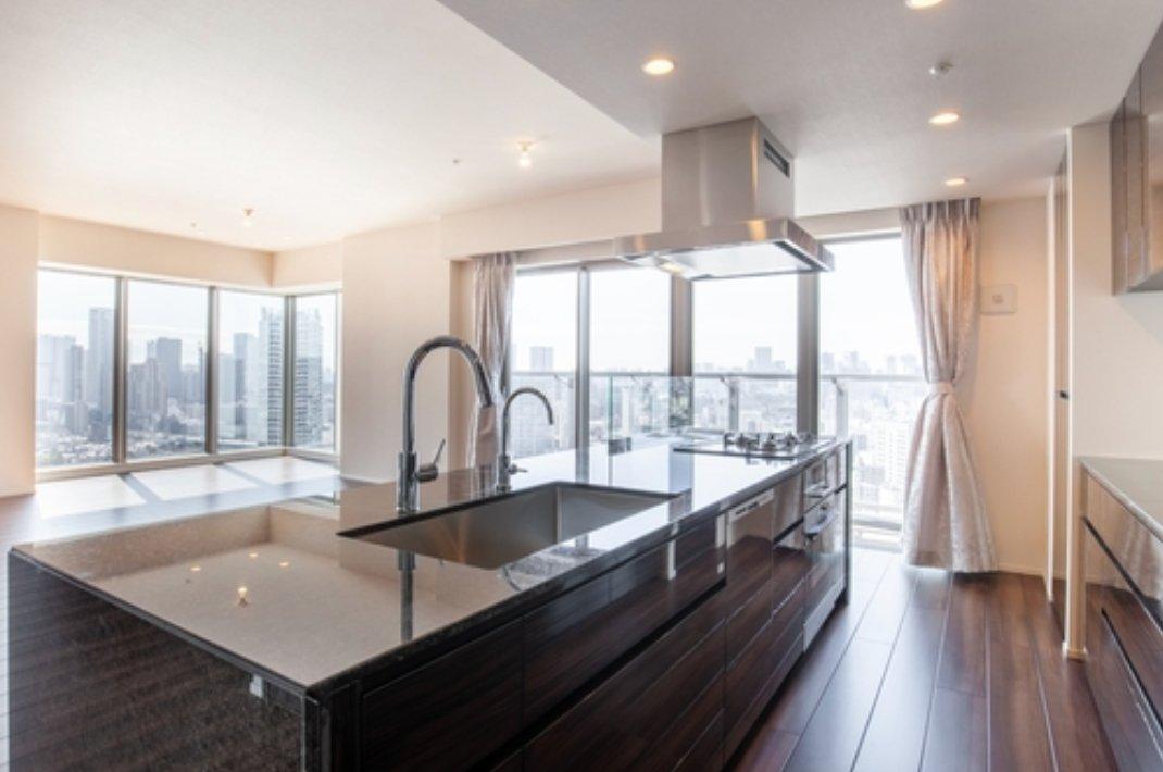 Brillia The Tower Tokyo Yaesu Avenue - PDJ Indonesia