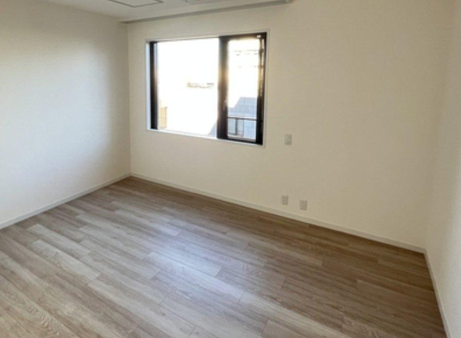 Crest Court SADOHARA - PDJ Indonesia