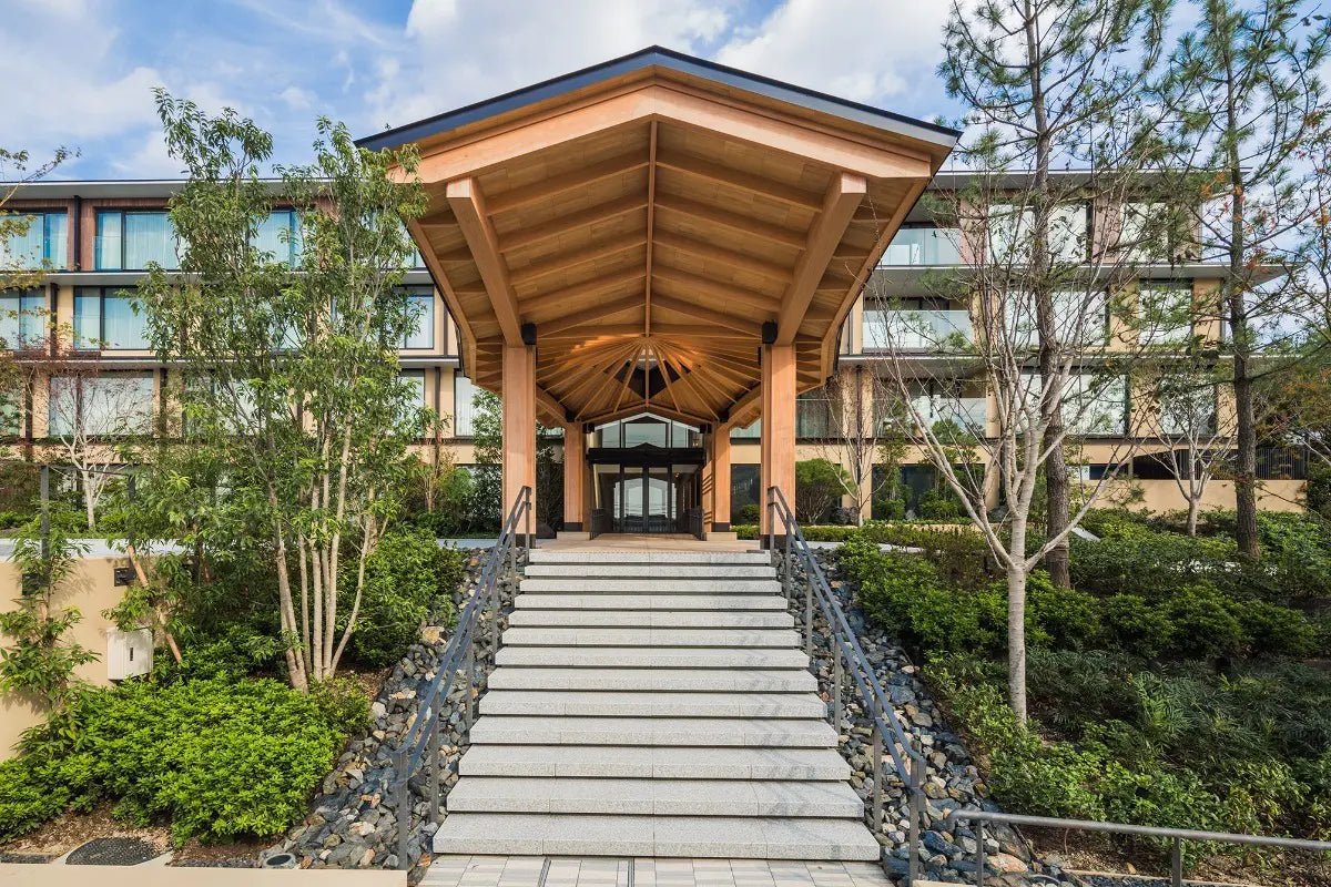 FOURSEASONS HOTEL RESIDENCE - PDJ Indonesia