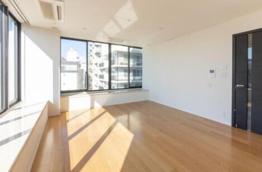 GrandSuite Azabudai Hill Top Tower - PDJ Indonesia