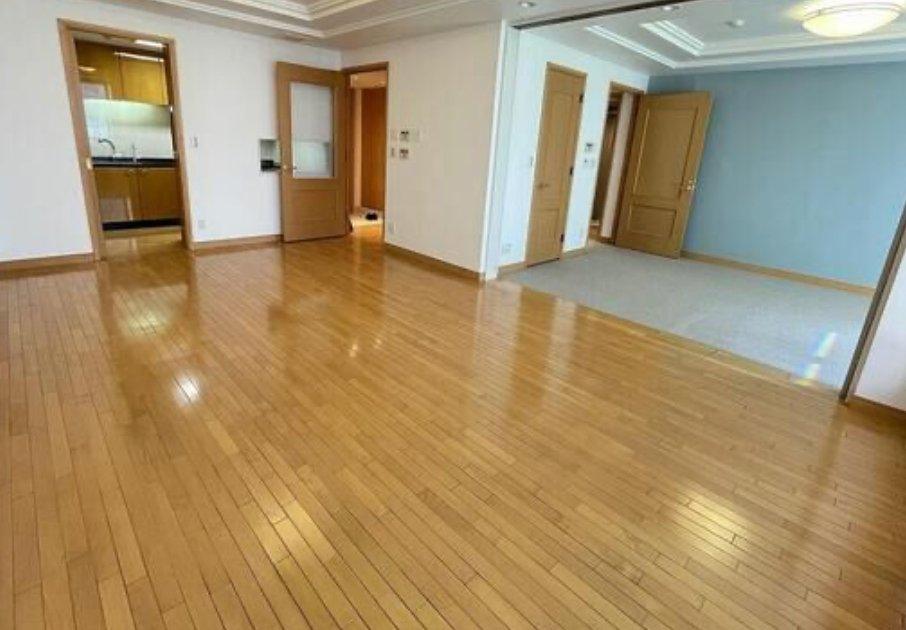 HAIREZE ROPPONGI MIKAWADAI - PDJ Indonesia