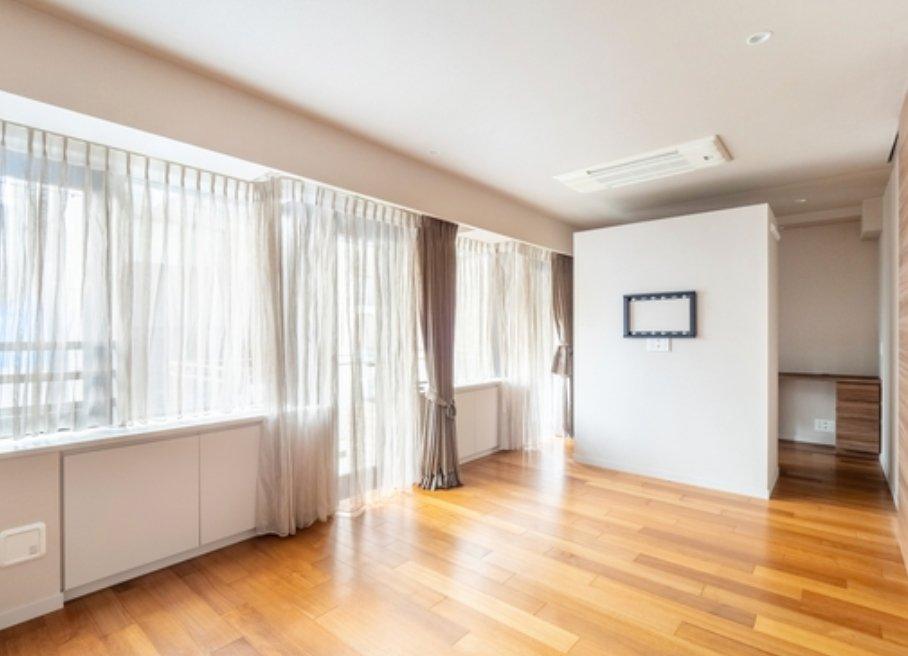 IKSIKS Azabujuban - PDJ Indonesia