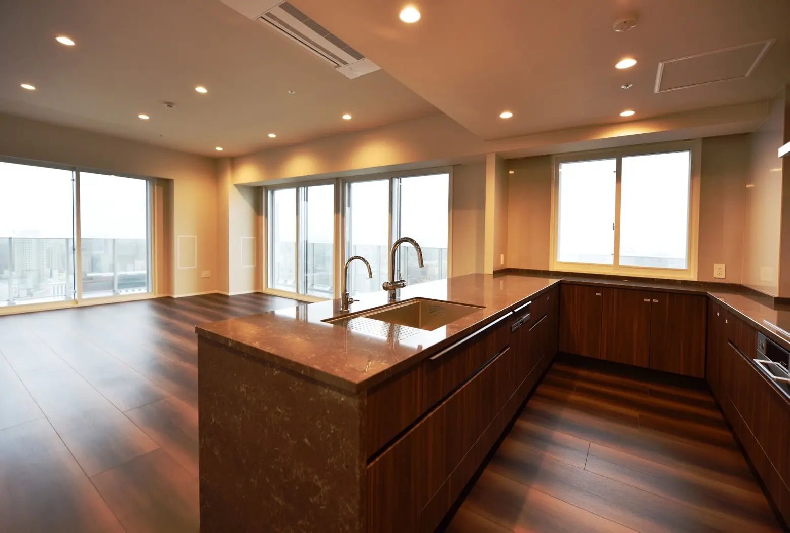 Lions Tower Sapporo Penthouse - PDJ Indonesia
