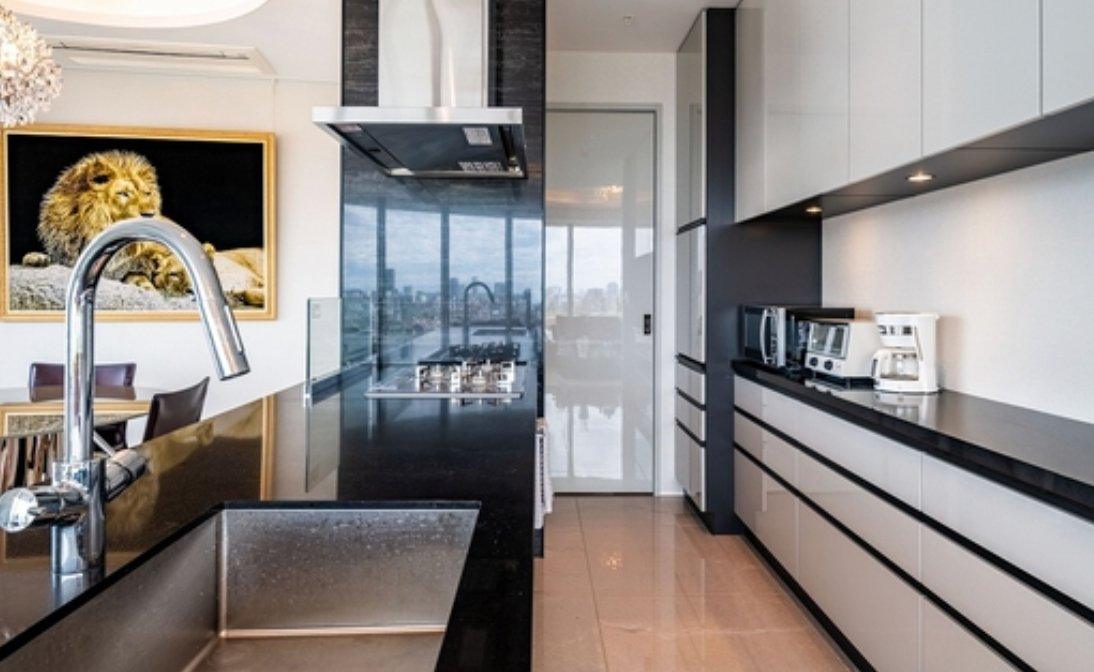 Park Court Aoyama The Tower - PDJ Indonesia