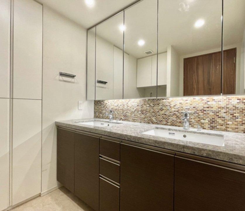 The Park House Nishishinjuku Tower 60 - PDJ Indonesia