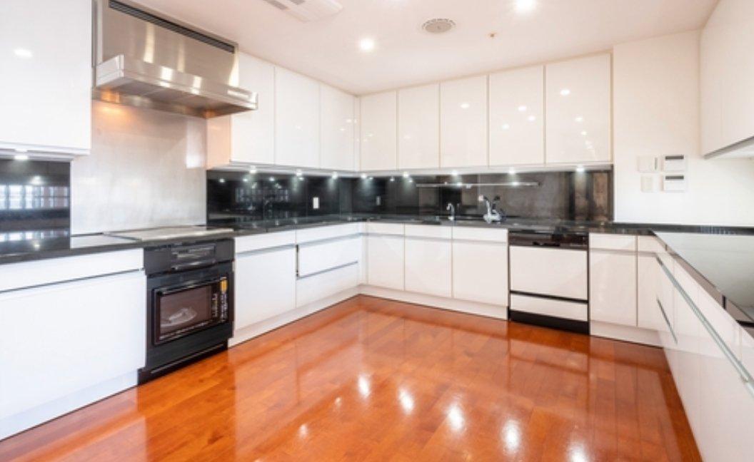 Tokyo TWIN Park R Building - PDJ Indonesia